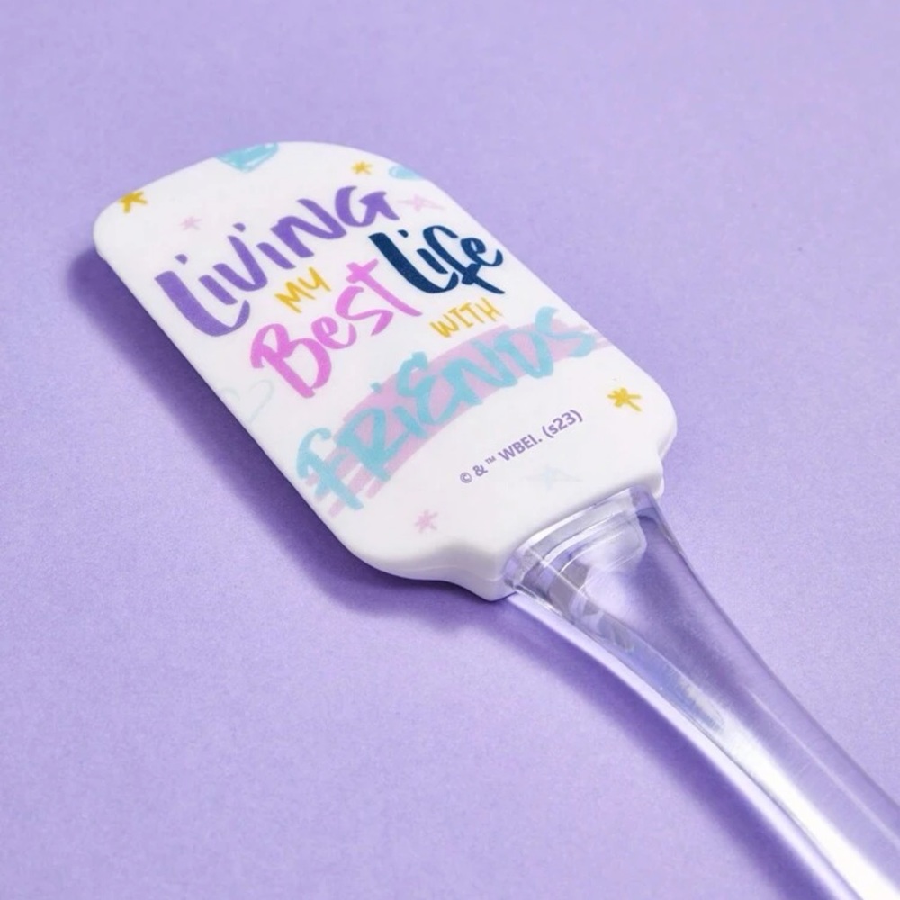 NWT Friends Tv Show White silicone cake cream Scraper